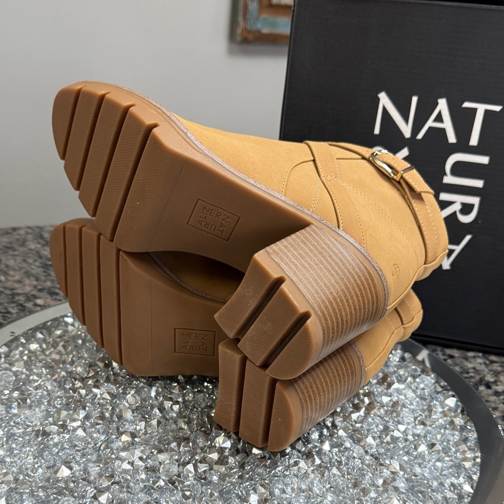 Naturalizer Women's Camel Ankle Booties NEW 8.5W - Picture 11 of 14